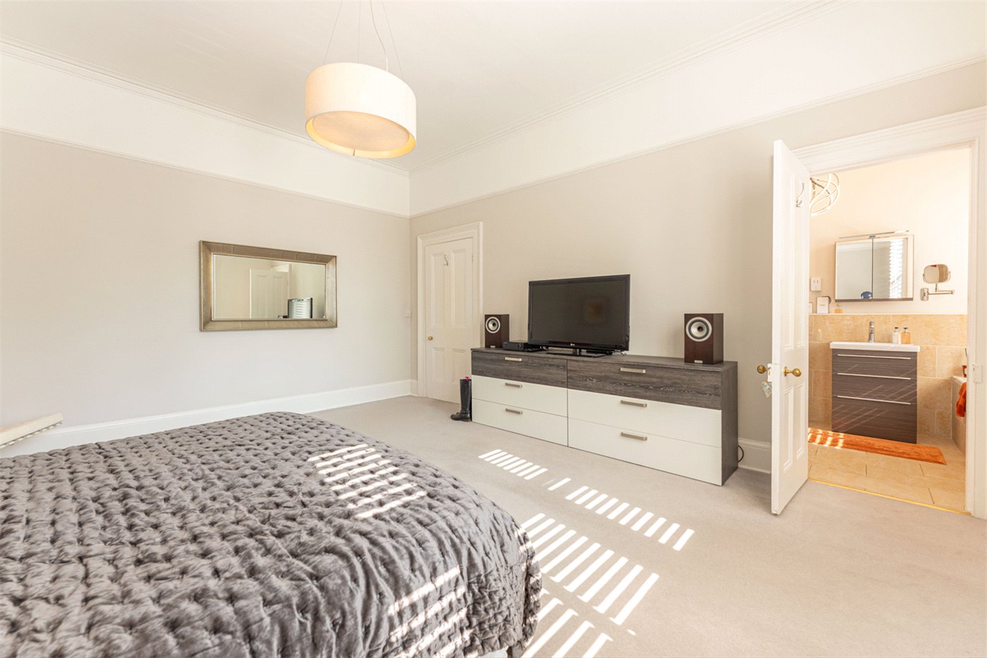 Master To En-Suite